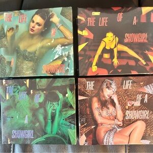 Taylor Swift “The Life of a Showgirl” CD + Jewelry Full Set – New & Sealed ✨